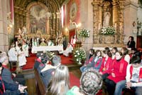 Durante a cerimnia do crisma na igreja matriz de Arcos (Salvador)