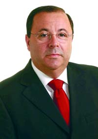 Vassalo Abreu reconduzido como presidente
