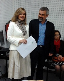 A autora e o presidente do jri, Professor Carlos Morais