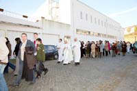 O cortejo a caminho da igreja de Guilhadeses