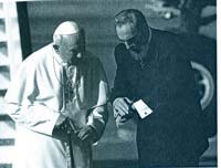 Fidel Castro com Joo Paulo II, no aeroporto Jos Mart de Havana, em janeiro de 1998