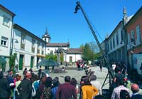 As filmagens na Praa Municipal despertaram a curiosidade dos populares