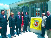 Familiares do Dr. Brando e entidades presentes no momento da inaugurao