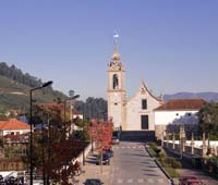 Largo fronteiro  Igreja Paroquial