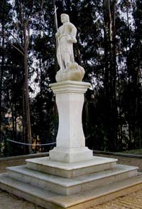 Monumento ao padroeiro da freguesia (S. Joo)