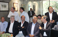 Jorge Gomes (o segundo da esquerda, sentado) est preocupado com o reduzido voluntariado no Alto Minho