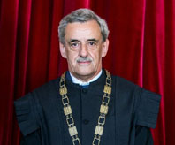 Henrique Arajo, novo presidente do Supremo Tribunal de Justia,  agora a quarta figura do Estado, a par do presidente do Tribunal Constitucional