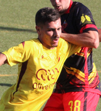 Leo marcou três dos quatro golos do Adecas