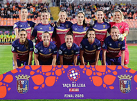 Bruna Ramos na foto, de p�, terceira a contar da direita