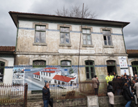 Obra de convers�o da antiga escola prim�ria de Guilhadeses em resid�ncia universit�ria regista atraso substancial