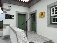 Porta de Santa Cruz, sediada na antiga Casa de Guarda, no Monte do Castelo (Vila Fonche)