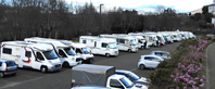 � recorrente o estacionamento de autocaravanas no parque fronteiro ao Riva