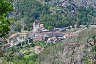 Nossa Senhora da Peneda � um dos 11 santu�rios marianos que atravessam a rota entre Braga e Mux�a